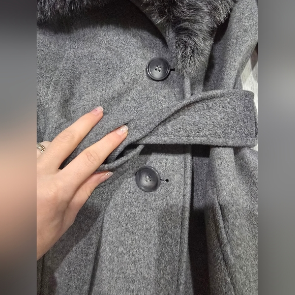 Via Spiga Gray Coat with Faux Fur Trim - Picture 2 of 6